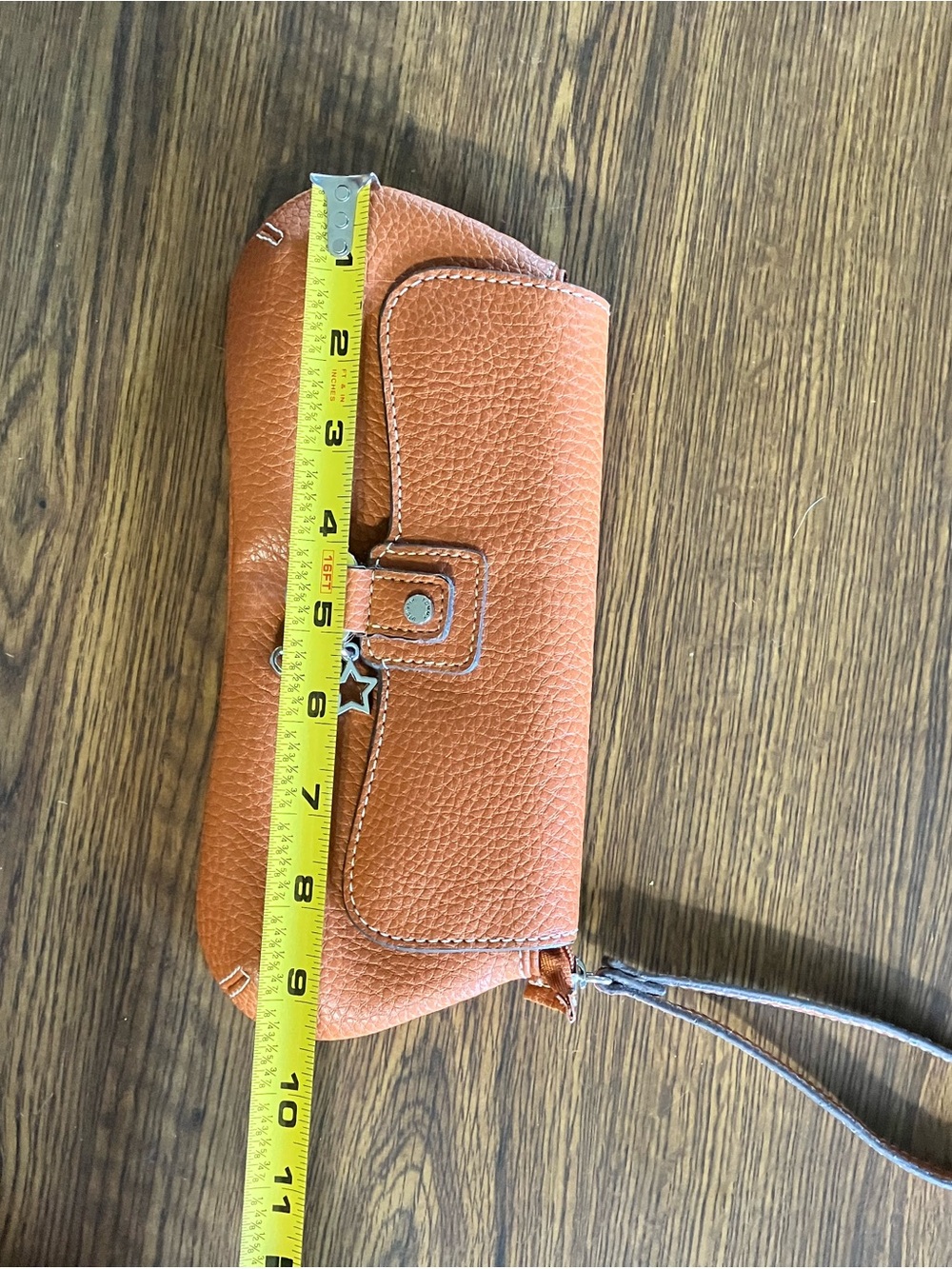 Tommy Hilfiger Like New Brown Leather Wristlet Clutch Baguette - Picture 6 of 7